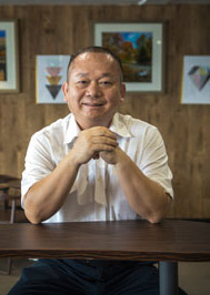 民營(yíng)企業(yè)的脊梁創(chuàng)新時(shí)代的先鋒 ——訪中南機(jī)械有限公司董事長(zhǎng)許冠